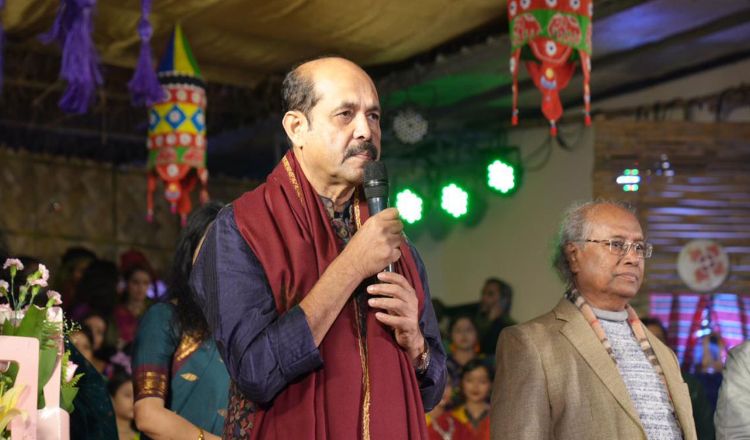 বারিধারায় কলাগাছ থেরাপির হুঁশিয়ারি মেয়র আতিকের